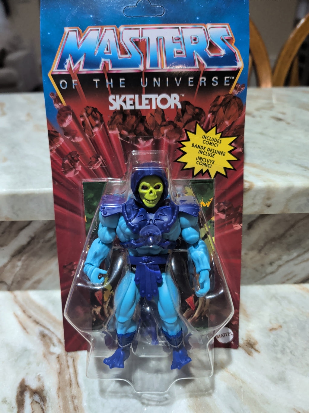 Masters of the Universe Origins Skeletor Action Figure with Accessory & Mini Comic Book, 5.5-inch